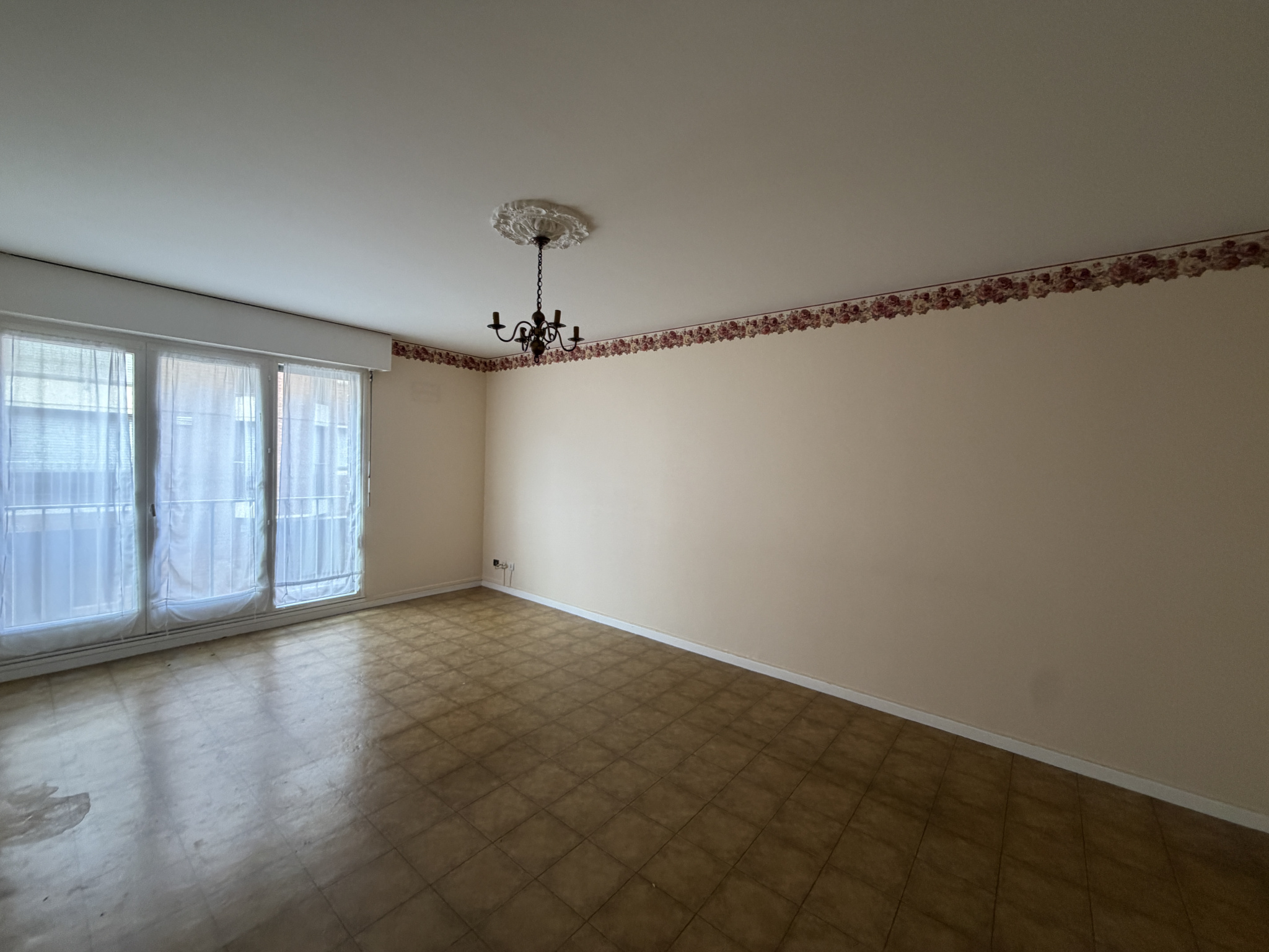 appartement a vendre ref18 lille   idphoto.jpg
